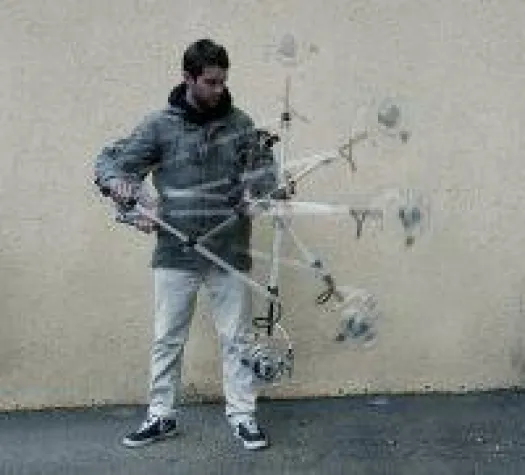 Bild: Junge Entwickler wollen neuartiges Schwebestativ mit Web 2.0 Finanzierung umsetzen