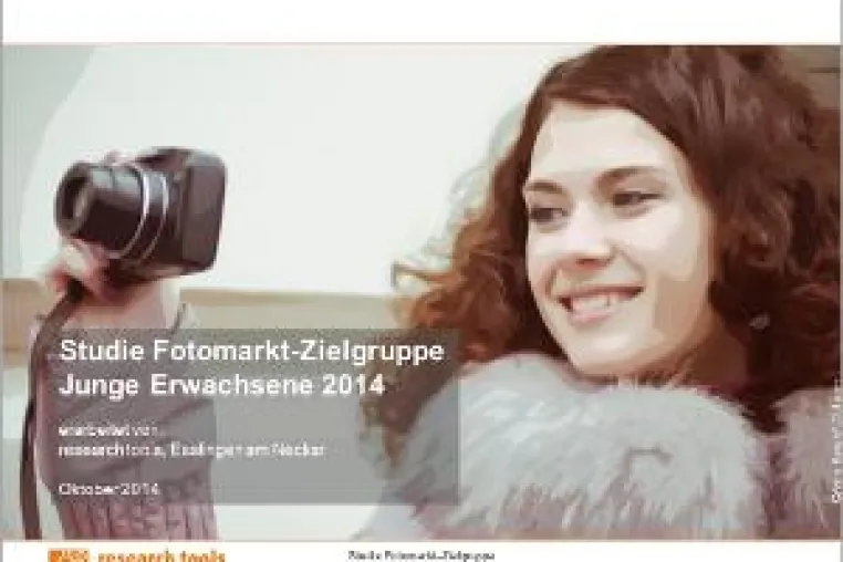 Fotografieren besonders bei jungen Erwachsenen beliebt Bild: Fotografieren besonders bei jungen Erwachsenen beliebt