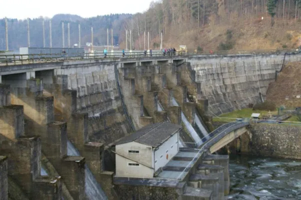 Bild: Vom Wasser zum Strom - Ferienausflug jetzt auch für die Älteren