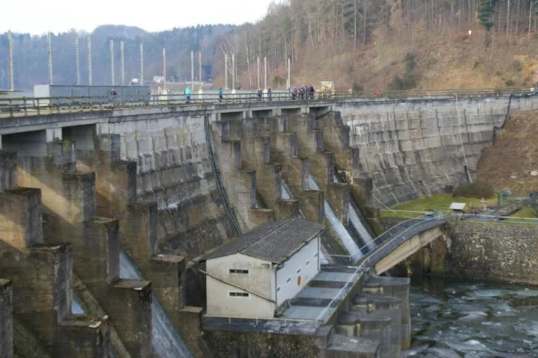 Bild: Vom Wasser zum Strom - Ferienausflug jetzt auch für die Älteren