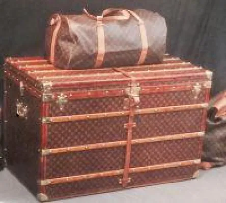 Louis-Vuitton-Sammler Axel Währisch: Luxuskoffer als Anlageobjekt Bild: Louis-Vuitton-Sammler Axel Währisch: Luxuskoffer als Anlageobjekt