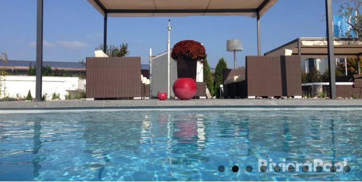 Ein Vorgeschmack auf den Sommer: Traumhafte Poollandschaften im neuen RivieraPoolgarten in Neuötting