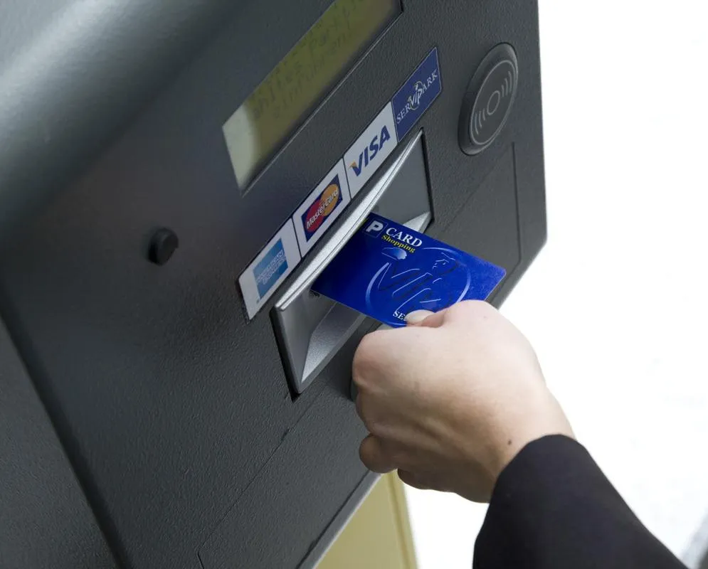 Bargeldloses und preisgünstiges Parken mit der Servipark Kundenkarte
