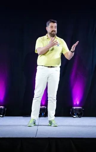 Speaker-Slam: In 240 Sekunden brillieren Bild: Speaker-Slam: In 240 Sekunden brillieren