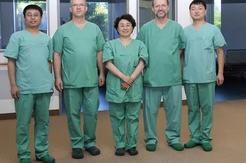 Fachlicher Austausch in OP und Katheterlabor - chinesische Kardiologen besuchten die Zentralklinik Bad Berka Bild: Fachlicher Austausch in OP und Katheterlabor - chinesische Kardiologen besuchten die Zentralklinik Bad Berka