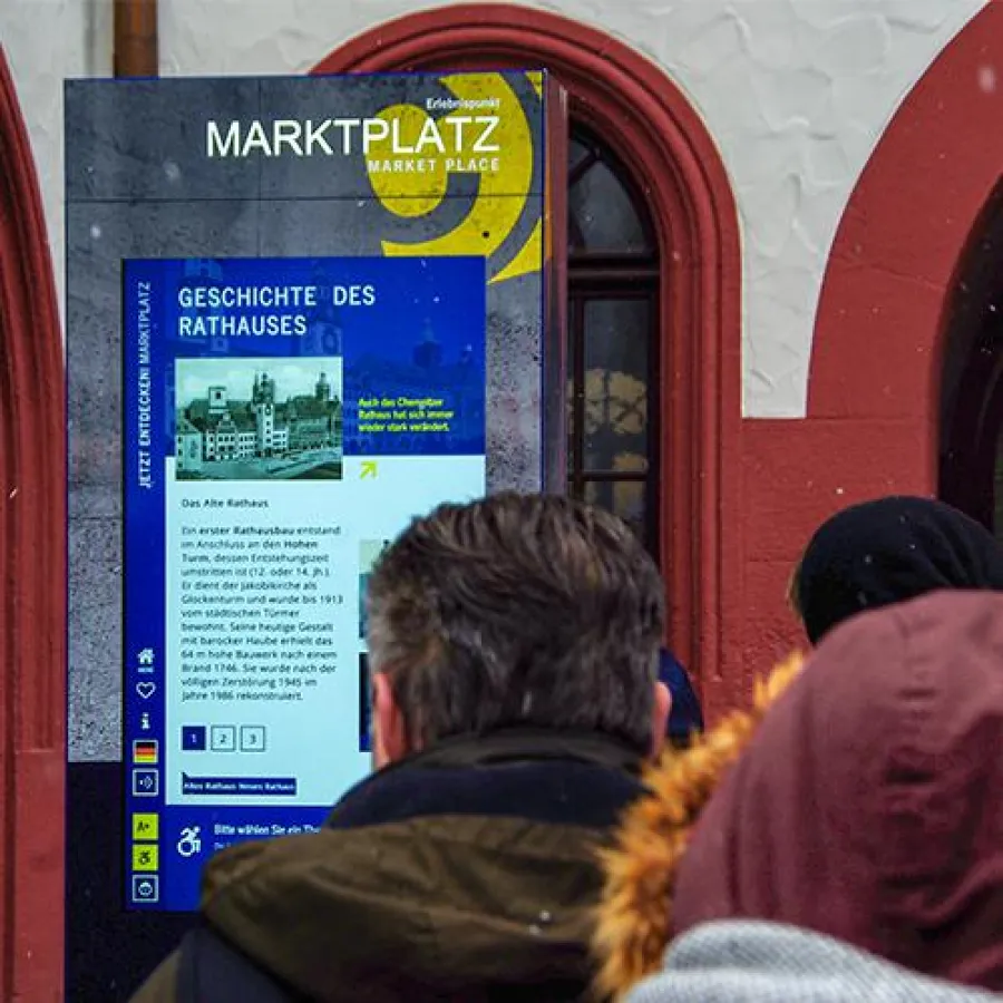 Interaktive Informationsstele Chemnitz l Kriesten objekt design GmbH