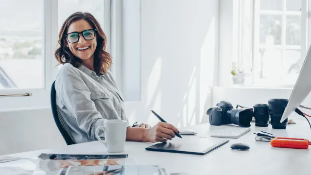 Kreativbetrieb Stuttgart beleuchtet Chancen und Verantwortung von KI im Grafikdesign Bild: Kreativbetrieb Stuttgart beleuchtet Chancen und Verantwortung von KI im Grafikdesign