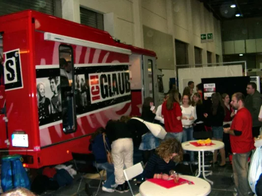 Bild: „Ich glaub’s – and YOU?“ - Junge Christen bieten Kontrastprogramm auf Europas größter Jugendmesse