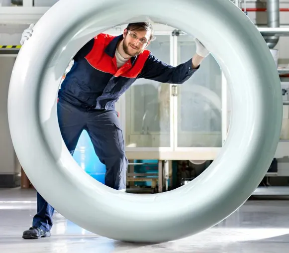 Polymerbasierter Leichtbau – energieeffizient gehärtet und funktional bedruckt Bild: Polymerbasierter Leichtbau – energieeffizient gehärtet und funktional bedruckt