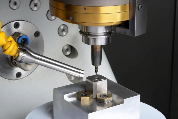 Bild: Künstliche neuronale Netze: 5-Achs-Fräsbearbeitung lernt, sich selbst zu optimieren