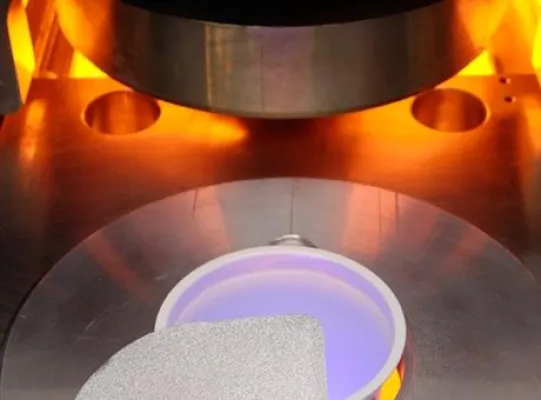 Bild: Gut verschlossen – leicht zu öffnen/ Optimale Versiegelung von Joghurtbechern