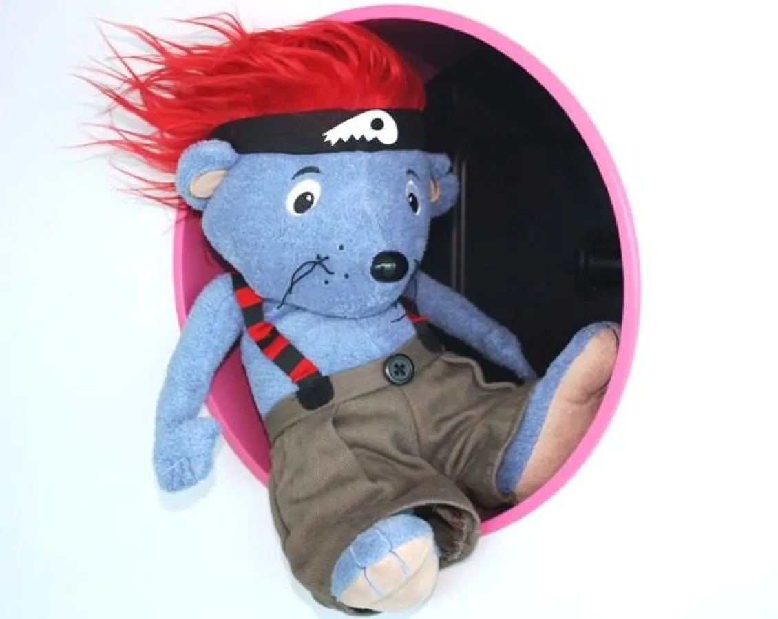 Zacke, der Kreuzfahrt-Tester: Das Maskottchen informiert auf Facebook rund um Urlaub auf dem Wasser.