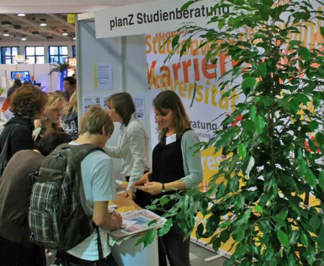 planZ auf der Einstieg Abi in Berlin 2009