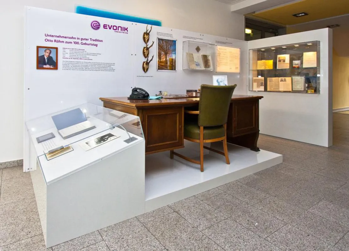 Für Evonik realisierte AMECKO die Ausstellung zum 100. Geburtstag von Otto Röhm.