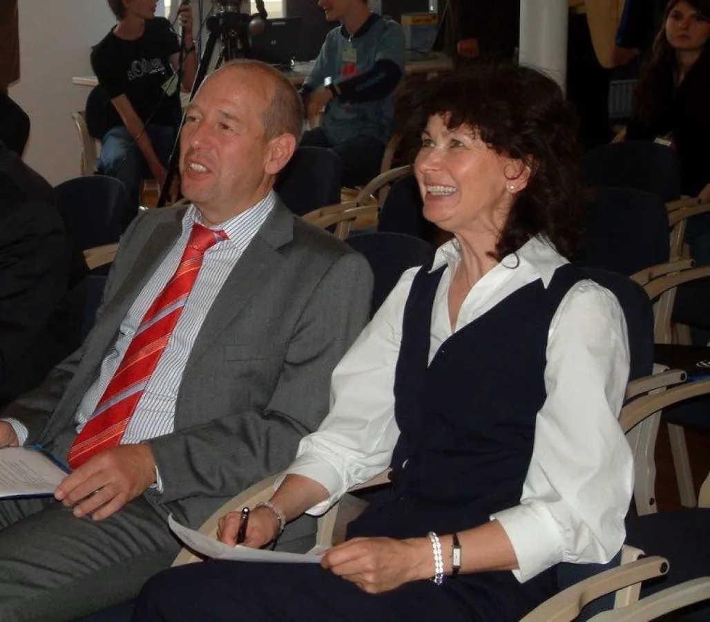 German Denneborg, Kultusministerium Bayern (links) und Dr. Martina Roth, Intel Corp.