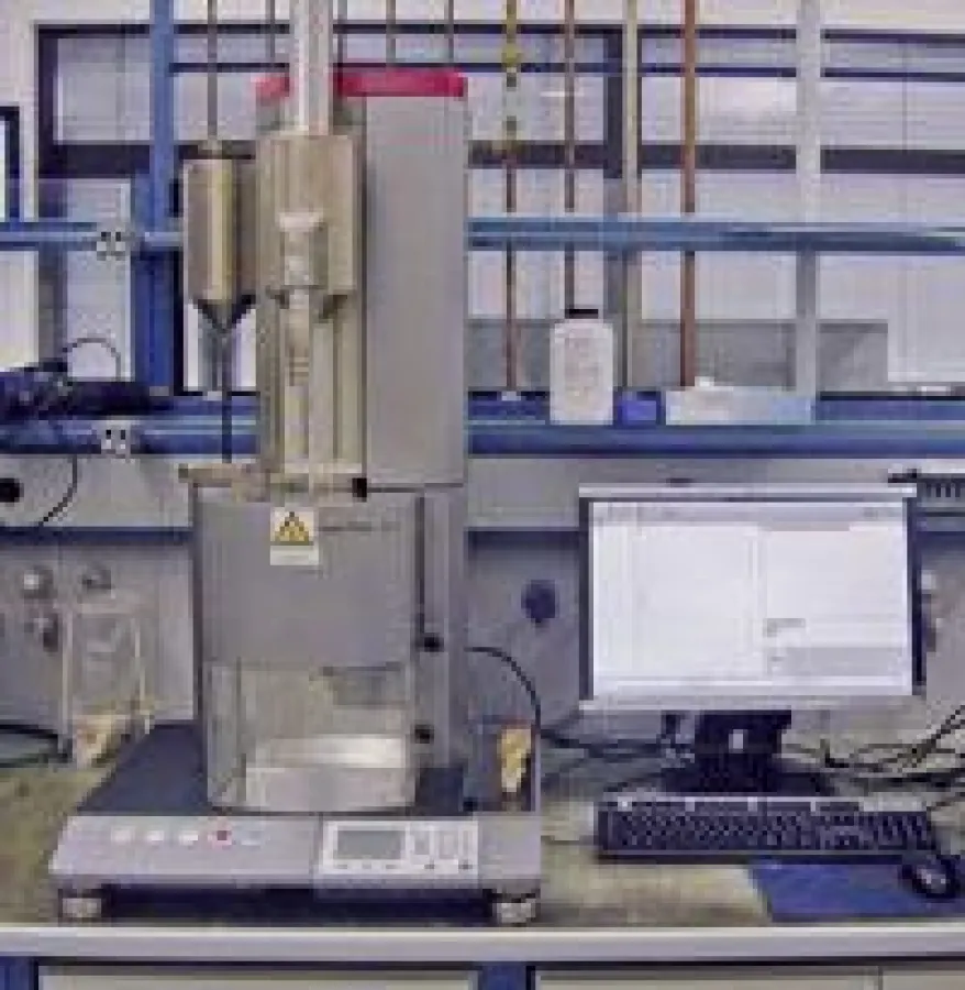 Aflow Schmelzindex-Prüfgerät im Bayer Betriebslabor