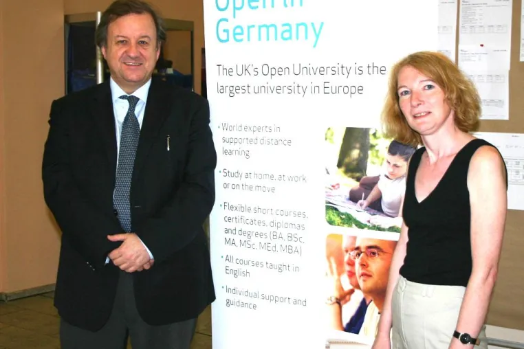 Bild: Open University lädt zum Infotag in Köln ein: Studienberater stellen Studium an britischer Fernuniversität vor