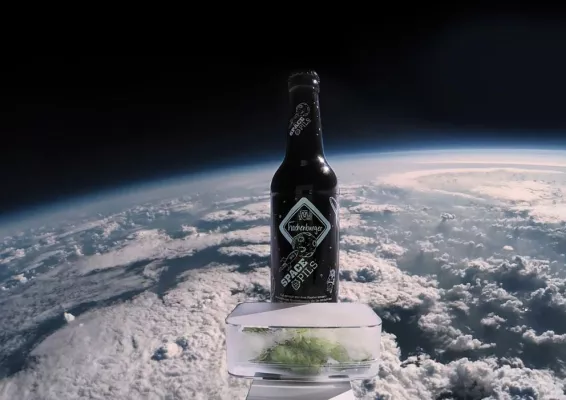 Bild: Neu und weltweit einmalig: Hachenburger Brauerei braut Space Pils mit Hopfen, der im Weltall war