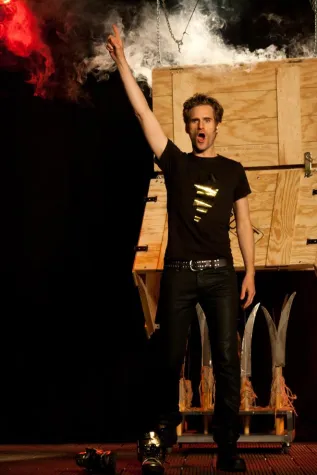 Bild: World Champion Illusionist Julius Frack kommt nach Tübingen