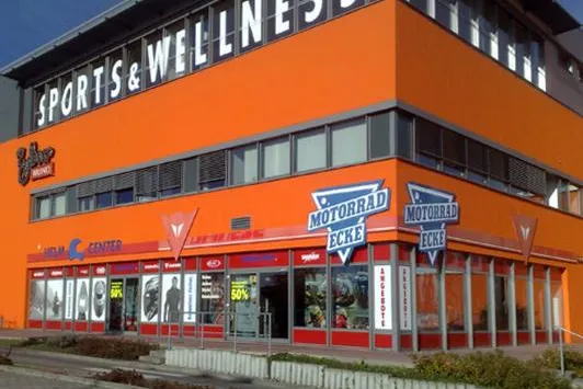 Motorrad-Ecke feiert 20 Jahre Filiale Singen | Große Jubiläumswochen gestartet Bild: Motorrad-Ecke feiert 20 Jahre Filiale Singen | Große Jubiläumswochen gestartet