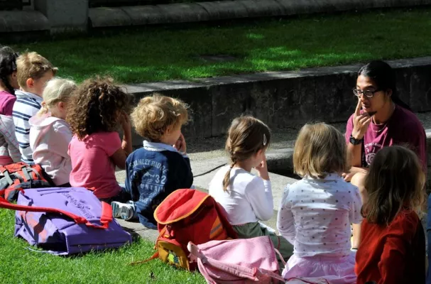 Bild: Kinder lernten spielerisch Englisch auf der Burg Schwaneck in Pullach bei München