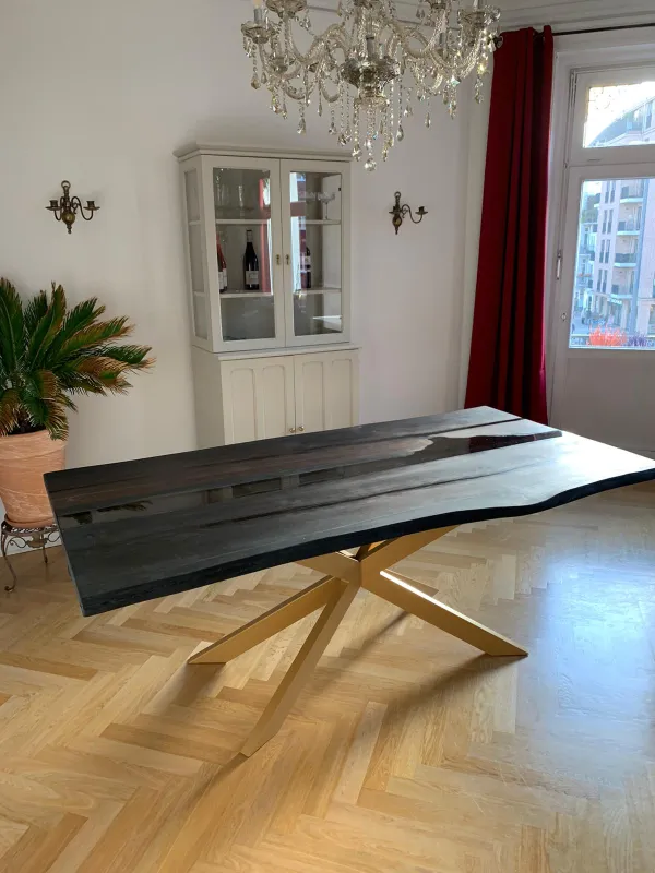 Massivholz Esstisch Mooreiche | als Rivertable