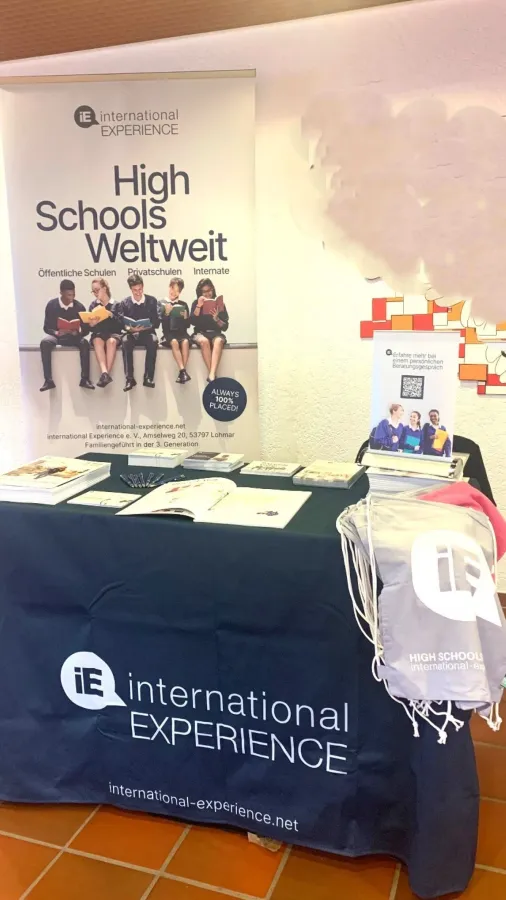 Das Auslandsjahr wohlinformiert vorbereiten - Beratungsangebote wie hier auf der Messe nutzen (© international EXPERIENCE e. V.)