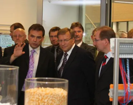 Bild: Wirtschaftsminister Voigtsberger zu Besuch im CIIT