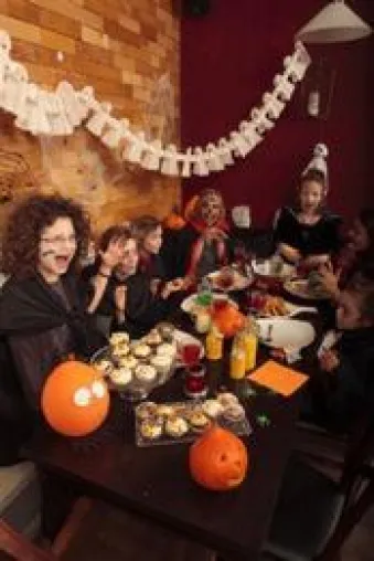 Kreative Ideen für eine schaurig-schöne Halloween Kinderparty Bild: Kreative Ideen für eine schaurig-schöne Halloween Kinderparty