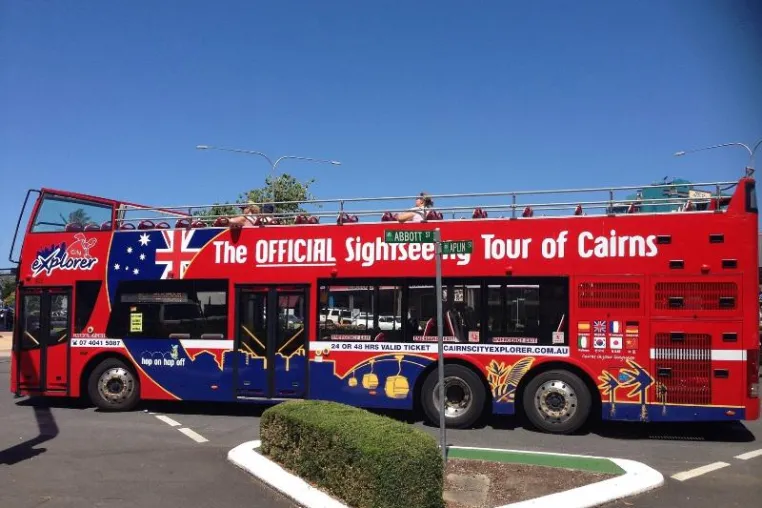 Neue „Hop on Hop off”-Sightseeing Tour in Cairns Bild: Neue „Hop on Hop off”-Sightseeing Tour in Cairns