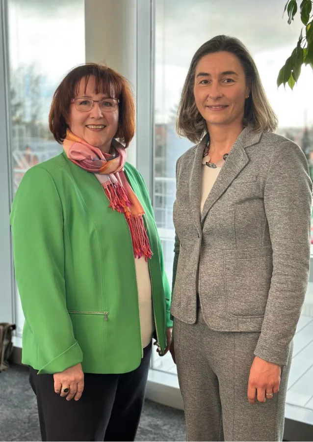 Von links: Claudia Blokesch, Dr. Tatjana Körner (© SCHULTHEISS Wohnbau AG)