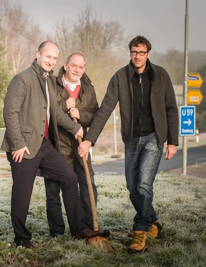 Spatenstich zum Start der Bauarbeiten zur Neugestaltung des Verkehrskreisels