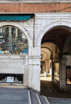 1525: vor 500 Jahren kam der Ohrring nach Venedig Bild: 1525: vor 500 Jahren kam der Ohrring nach Venedig