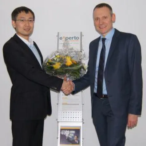 Bild: Thomas Issler als neuer Autor beim VNR Verlag und experto.de