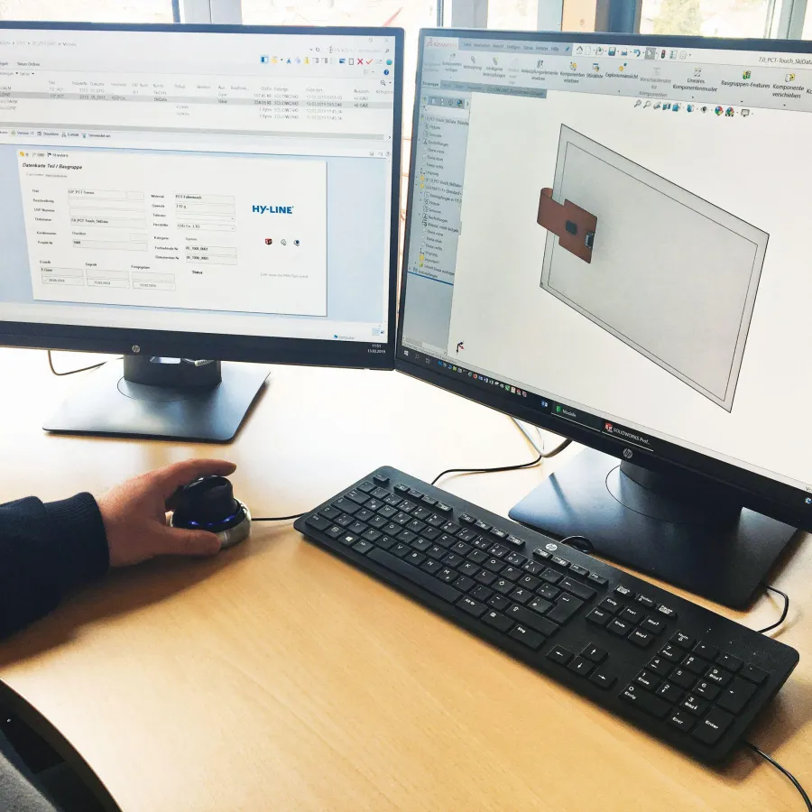 HY-LINE: eigene Touchscreen - Fertigung