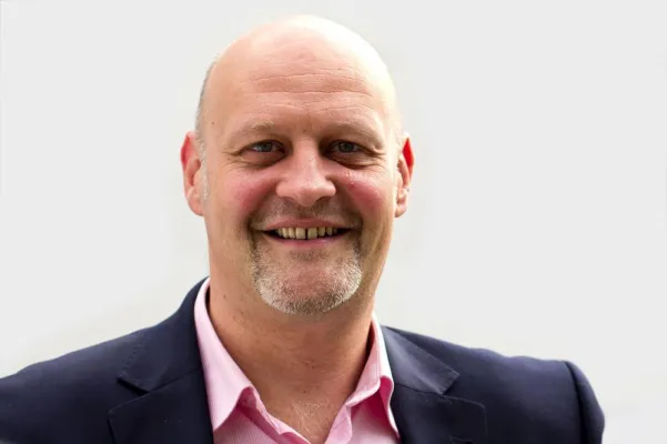 Bild: Vorreiter in der mobilen Marktforschung: Noceanz GmbH präsentiert ihre App 'wasdenkstDU?'