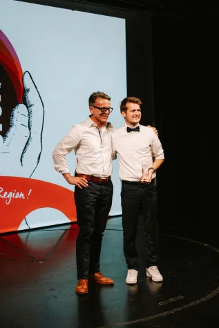 Bild: „Nachhaltigkeit beginnt im Kopf – und deshalb beginnt sie mit Bildung“