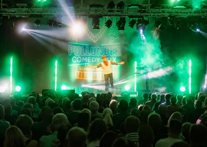 Warum Comedy als Geschenk immer beliebter wird – Ein Trend vom Niederrhein Bild: Warum Comedy als Geschenk immer beliebter wird – Ein Trend vom Niederrhein