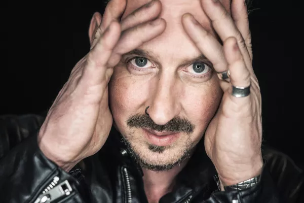 Bild: Neues Album "KOLOSSAL" von Norman Keil