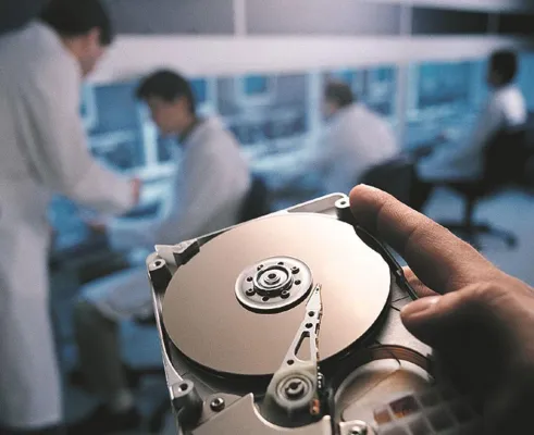 Bild: Studie von Ontrack und Blancco: 42 % der bei eBay verkauften Laufwerke enthalten sensible Daten