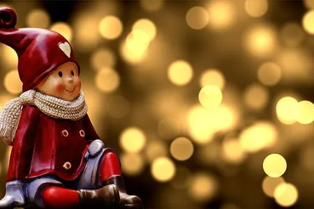 Bild: Weihnachtsmarkt mit Adventskranz-Verkauf in Lankwitz