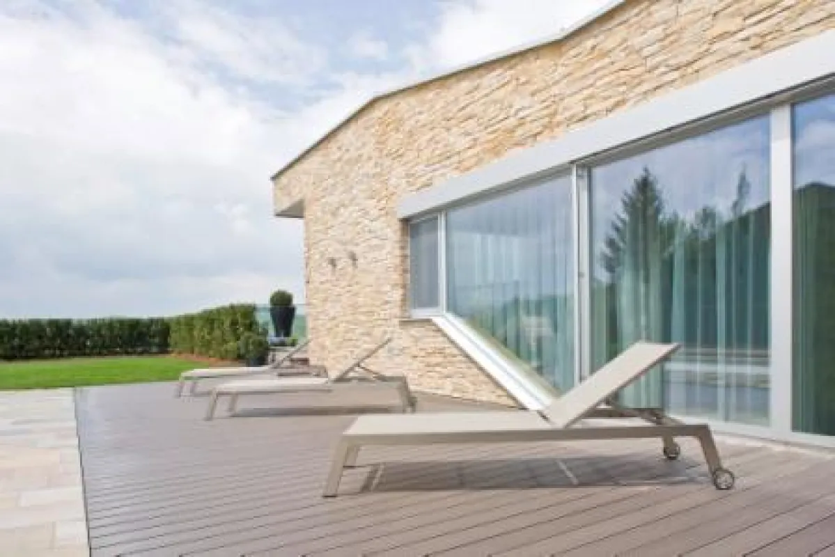 REHAU bietet innovative Lösungen für Urban-, Grün- und Freiräume