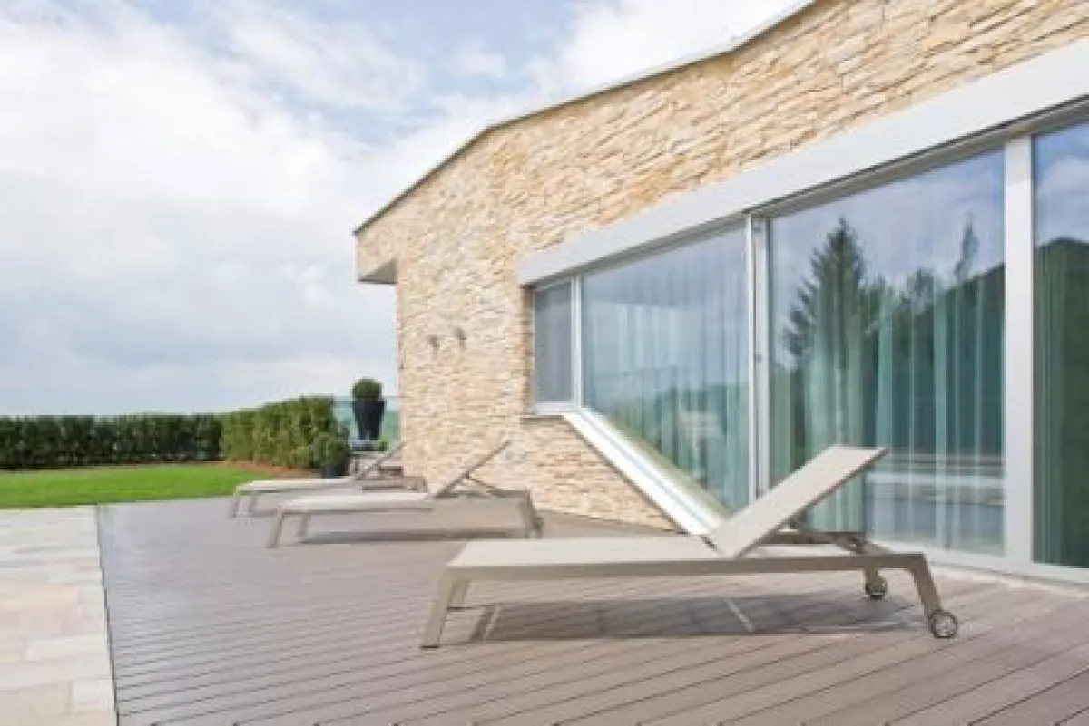 REHAU bietet innovative Lösungen für Urban-, Grün- und Freiräume