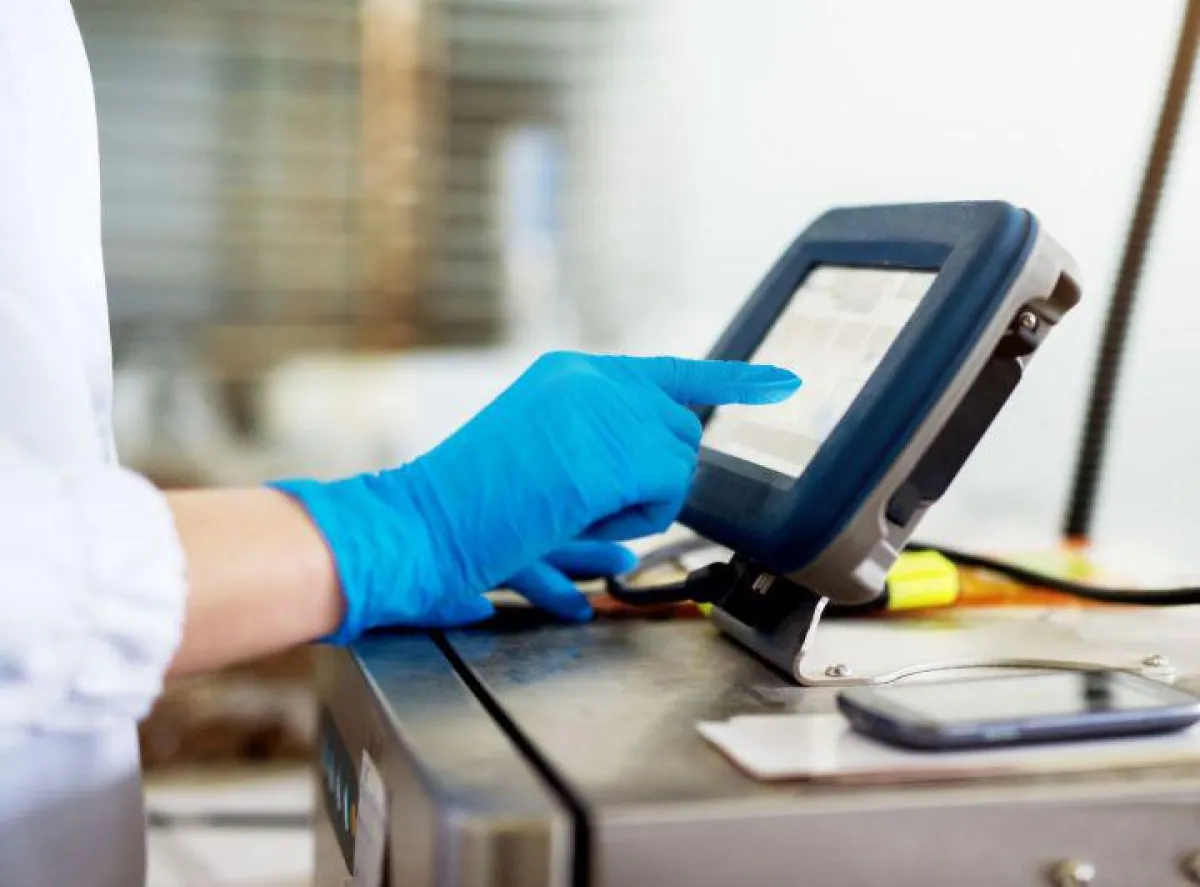 HY-LINE hat den passenden Touchcontroller