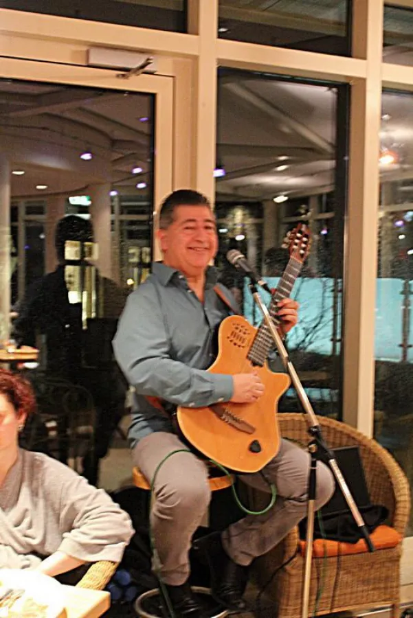 Manuel Torres - Lateinamerikanische Klänge in der Saunalandschaft