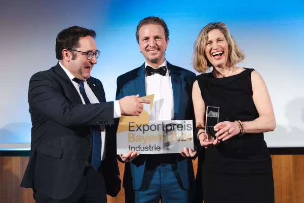 Bild: Korodur gewinnt den Exportpreis Bayern 2024 in der Kategorie "Industrie"