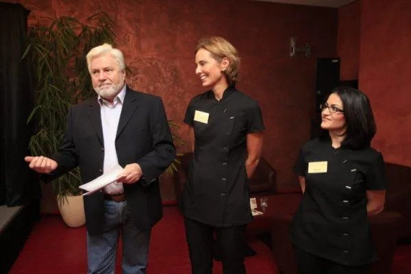 Bild: Magisches Jubiläum – Zauberin Michelle holt Magie ins MitscherlichSpa