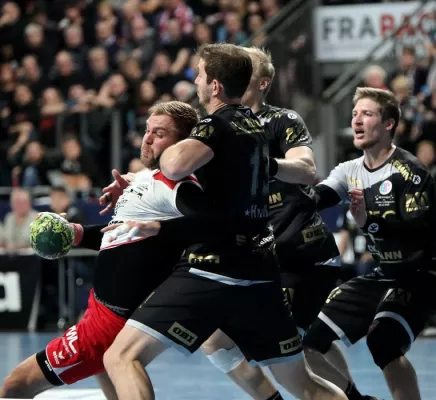 Bild: Handball: HC Erlangen gewinnt nach Kraftakt mit 26:22 gegen die Eulen Ludwigshafen
