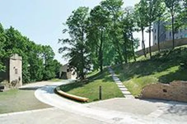 'Hinauf, hinauf zum Schloss!' - neu gestalteter Schlosspark des Hambacher Schlosses wird eröffnet Bild: 'Hinauf, hinauf zum Schloss!' - neu gestalteter Schlosspark des Hambacher Schlosses wird eröffnet