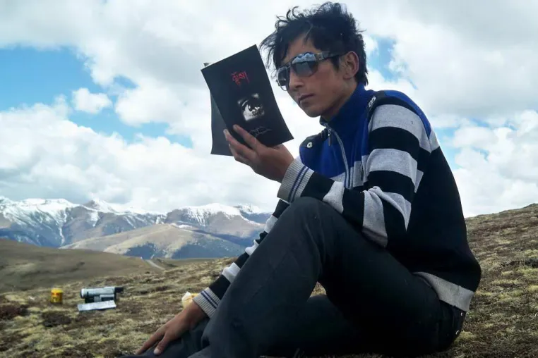 Bild: Tibetischer Schriftsteller Pema Rinchen festgenommen und halbtot geschlagen